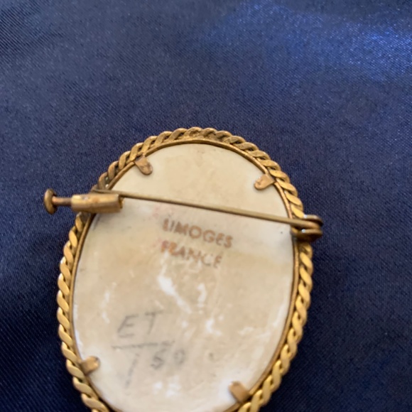 Limoges broach - Picture 3 of 3